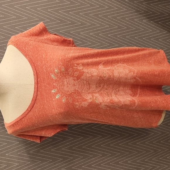 Lucky Brand Tops - WOMENS Lucky Brand peace tee vintage inspired. Red & Gold. Size Medium.